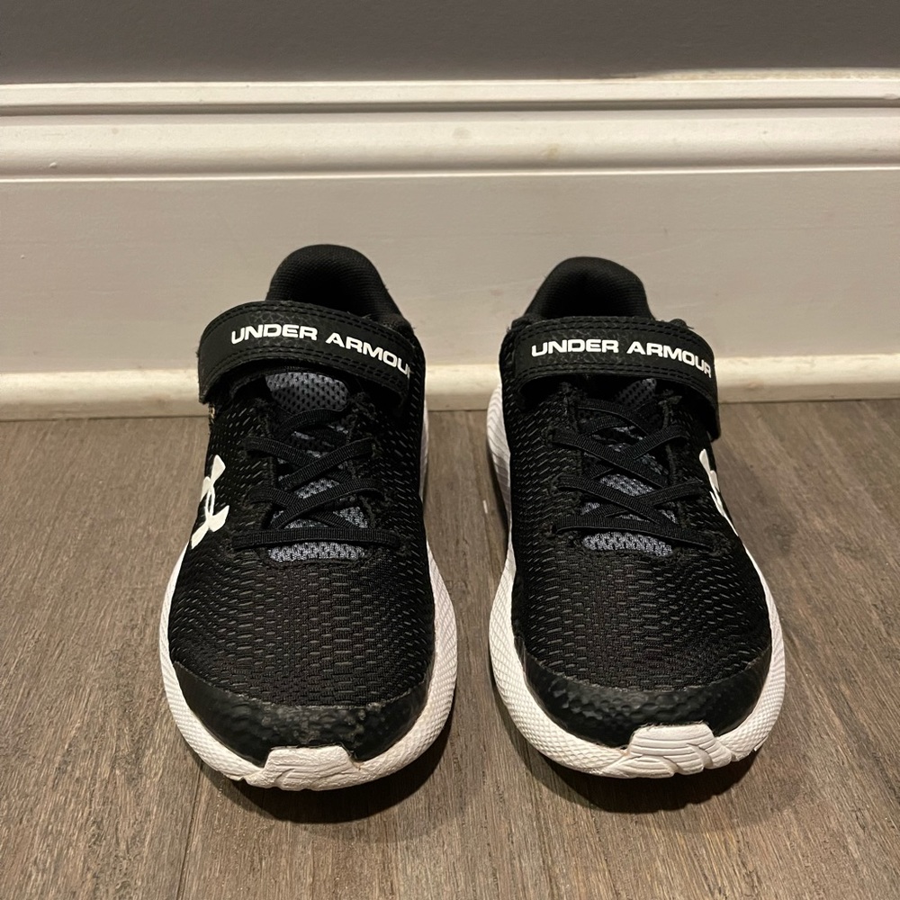 Boys Under Armour Sneakers